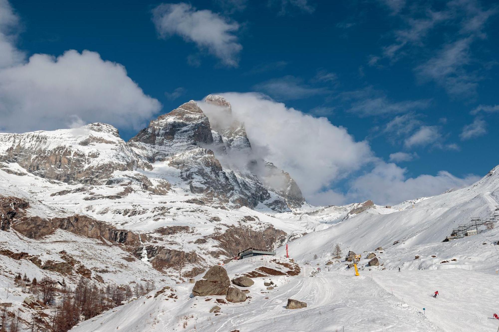 Hellochalet: The One - Luxe Alpine Retreat with Home Theatre & Spa Breuil-Cervinia Exterior photo